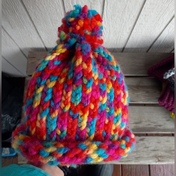 Hand knitted hat - Picture 2 of 2